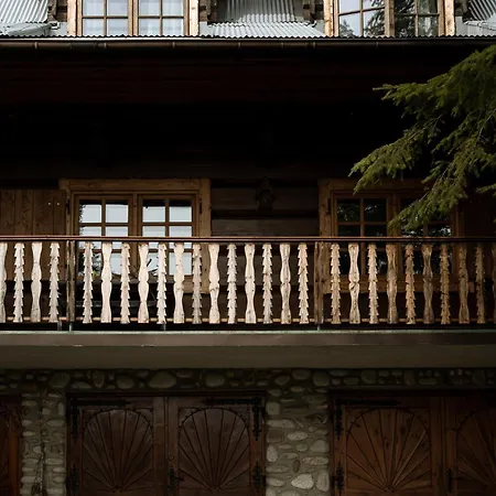 Artist's House Фальштин