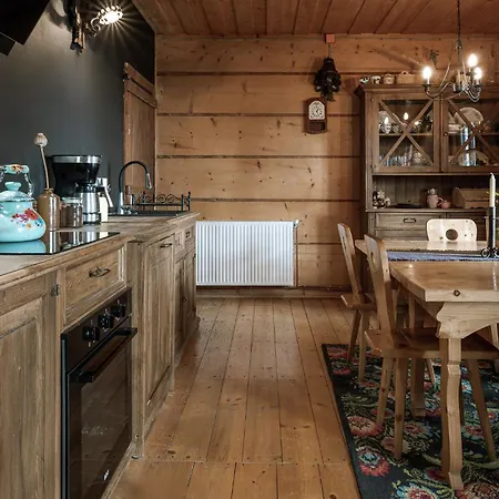 Artist's House *